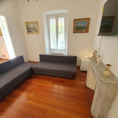 Arcobaleno Rondo Garibaldi Апартаменты *
