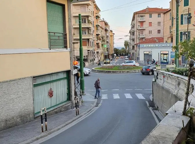 Arcobaleno Rondo Garibaldi Lägenhet Sanremo